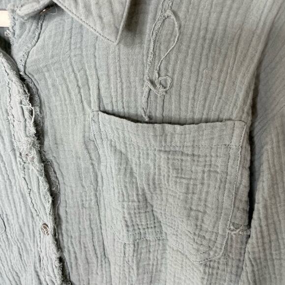 New In Boutique WOMEN FRAYED HEM DETAIL SOLID WOVEN SHIRT TOP IN SEA BLUE large - Picture 4 of 8